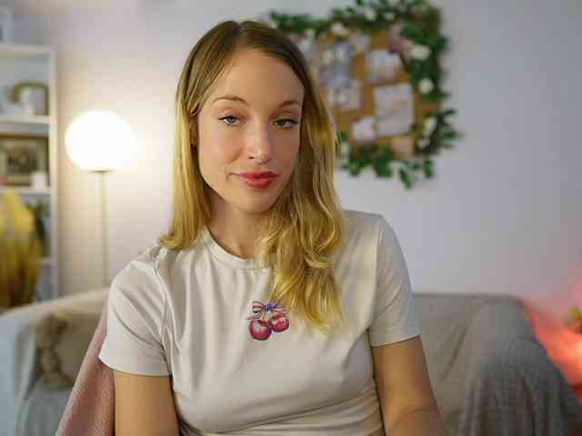 AprilRose webcam