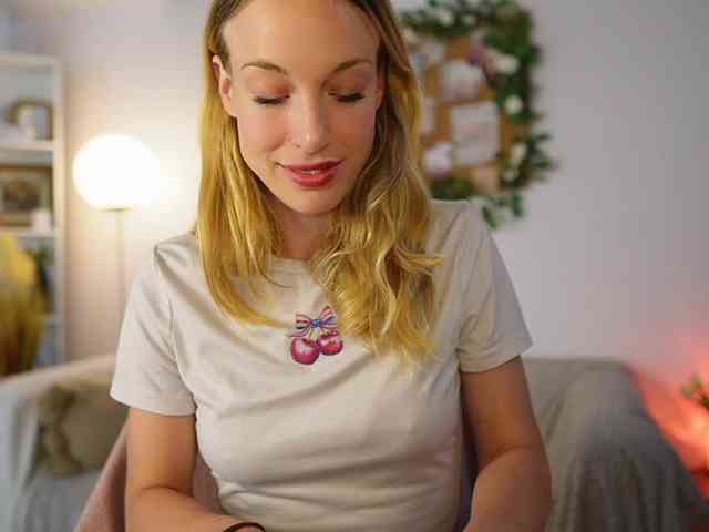 AprilRose webcam