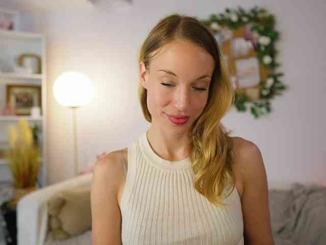 AprilRose webcam