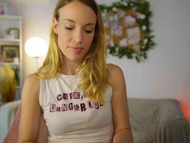 AprilRose webcam