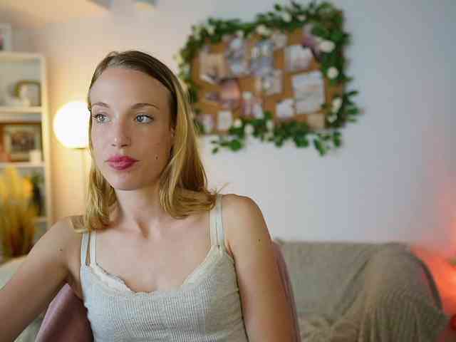 AprilRose webcam