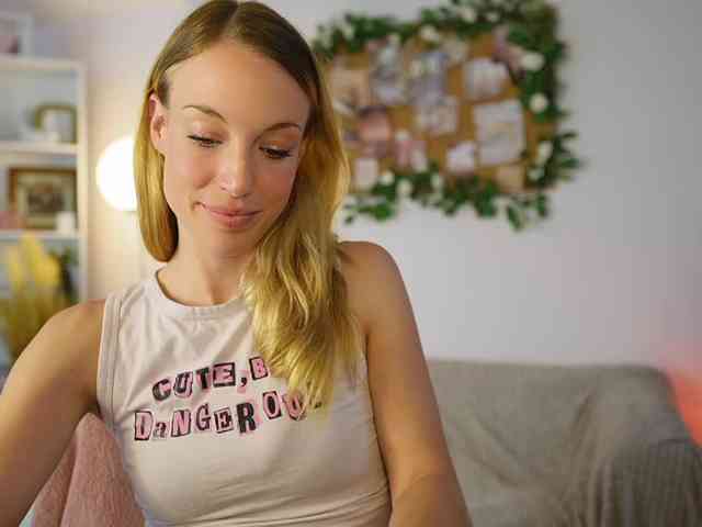 AprilRose webcam