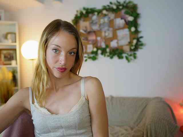 AprilRose webcam