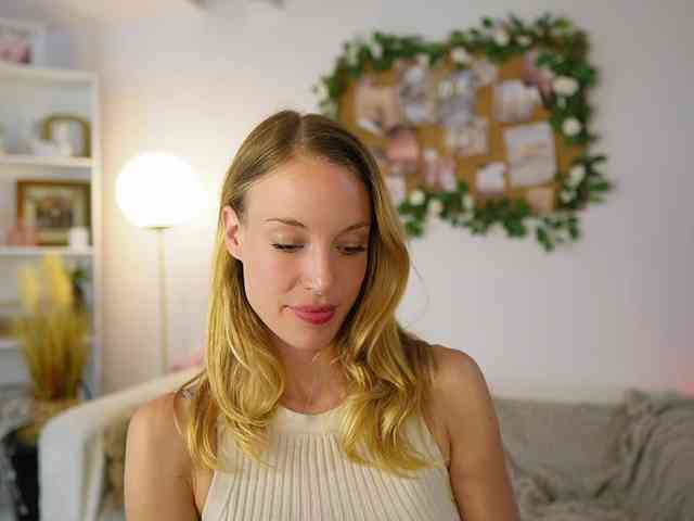 AprilRose webcam