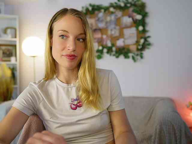 AprilRose webcam