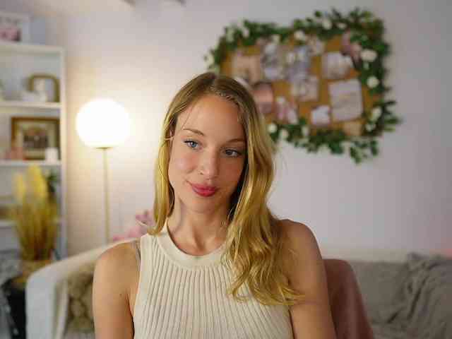 AprilRose webcam