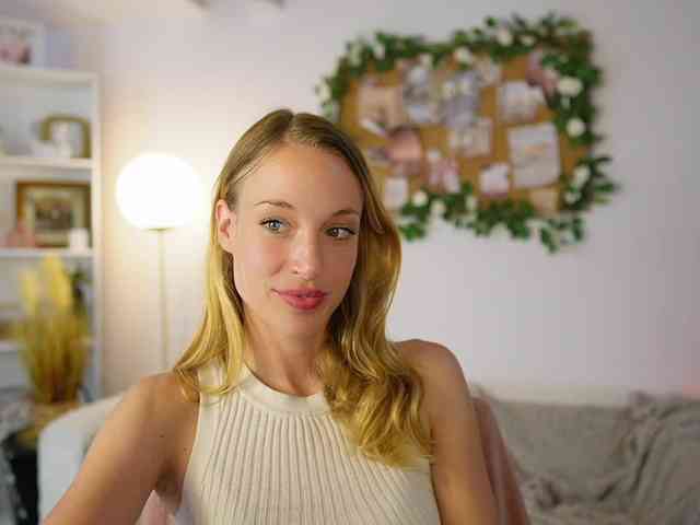 AprilRose webcam
