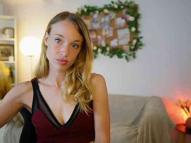 AprilRose webcam