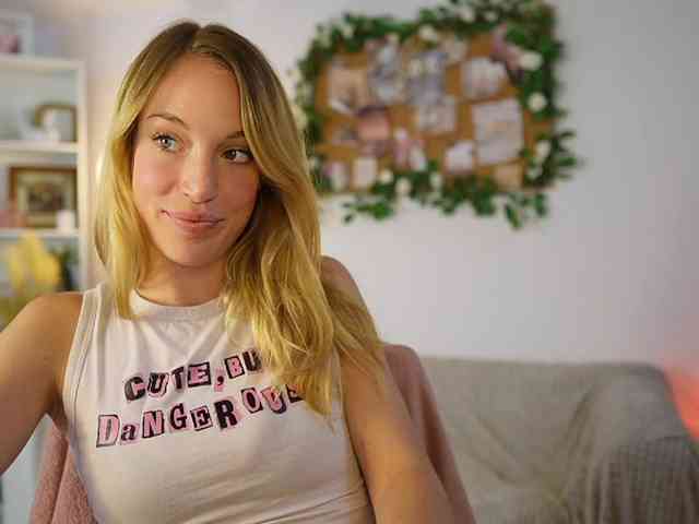 AprilRose webcam