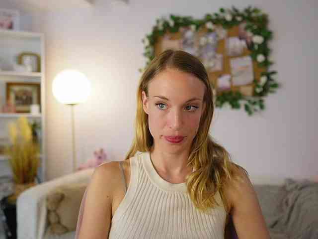 AprilRose webcam