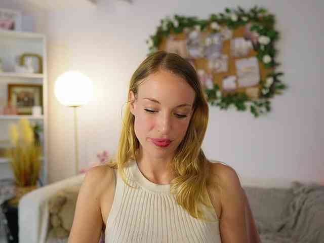 AprilRose webcam