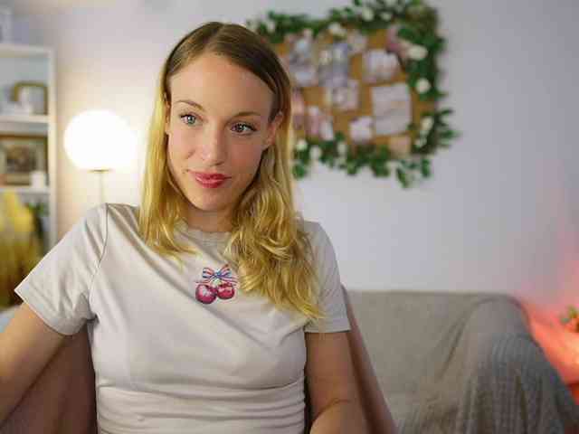 AprilRose webcam