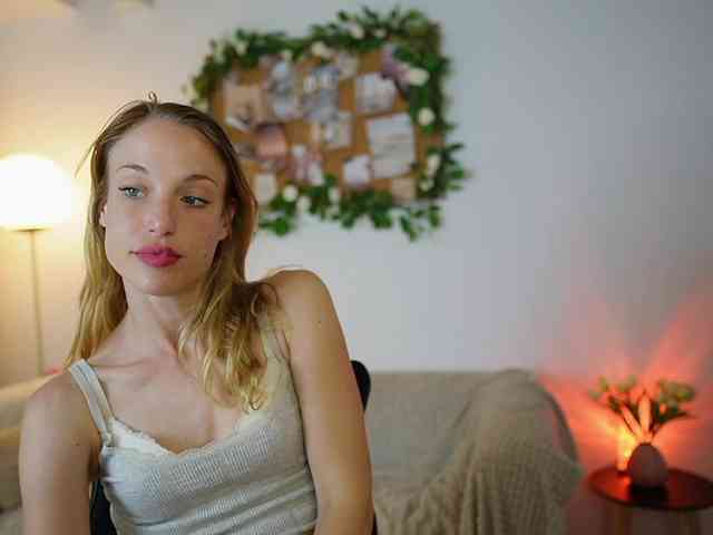 AprilRose webcam