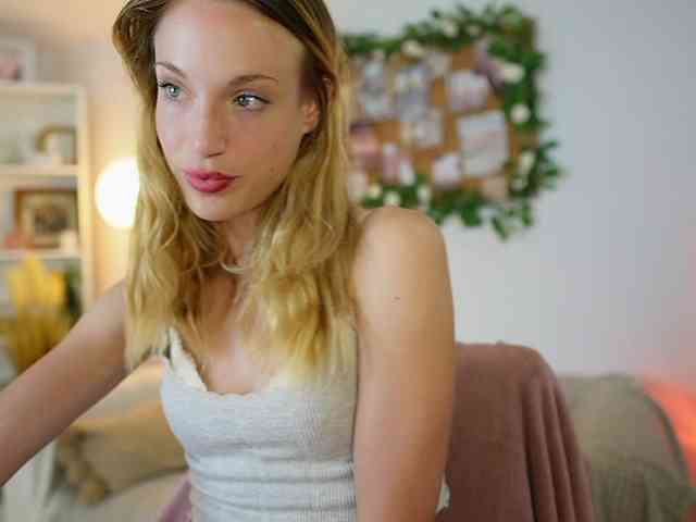 AprilRose webcam