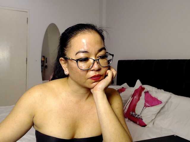 PadThai's BongaCams show and profile