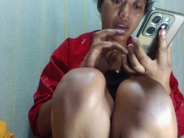 Laurencia12 webcam bongacams model stream image