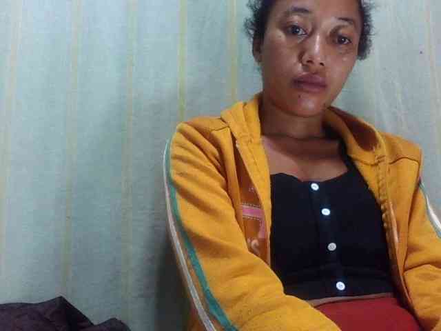 Laurencia12 Live Webcam on BongaCams