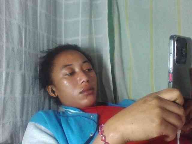 Laurencia12 Live Webcam on BongaCams