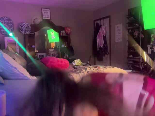GoddessDaniD webcam