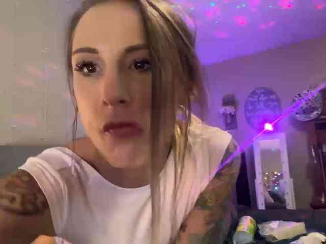 GoddessDaniD webcam