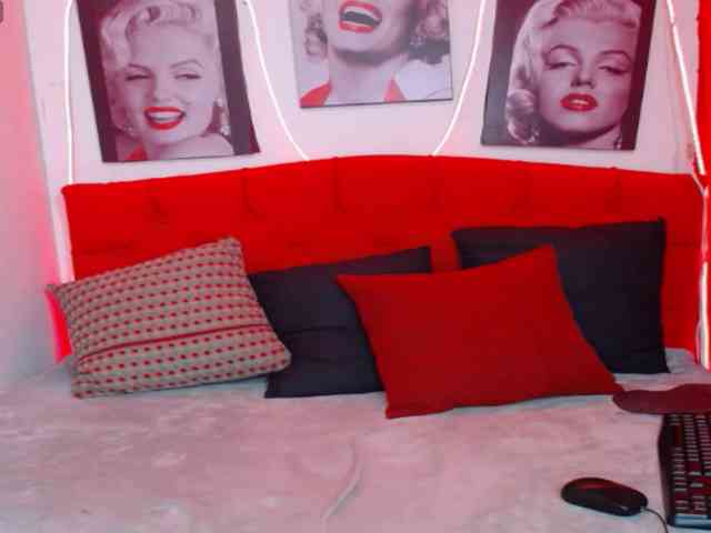 Paris-Queen20 webcam