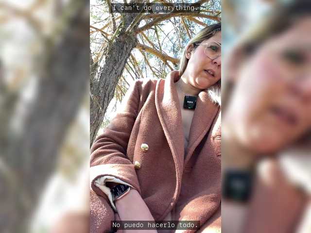 Emy-Lana's BongaCams show and profile