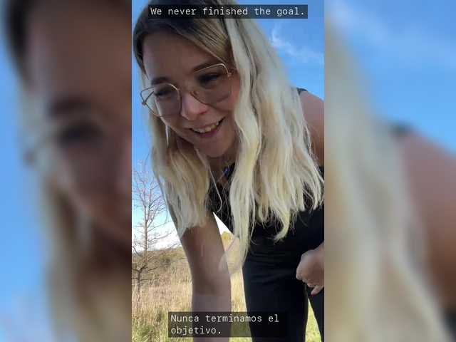 Emy-Lana's BongaCams show and profile