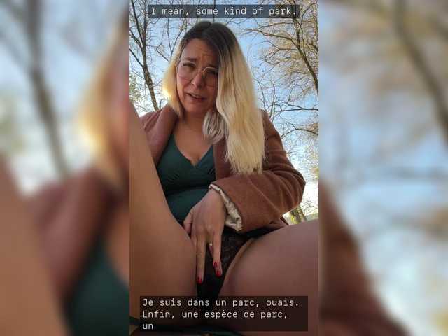 Emy-Lana's BongaCams show and profile