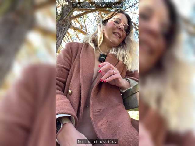 Emy-Lana's BongaCams show and profile