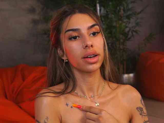 MelinaMilanni webcam