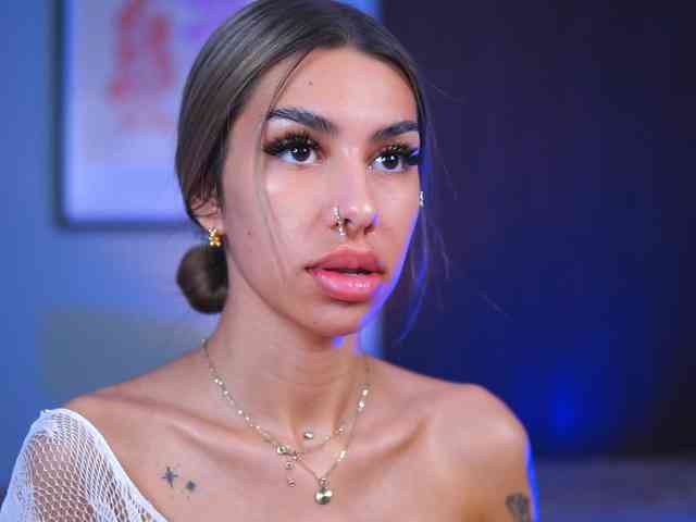 MelinaMilanni webcam