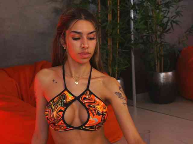 MelinaMilanni webcam