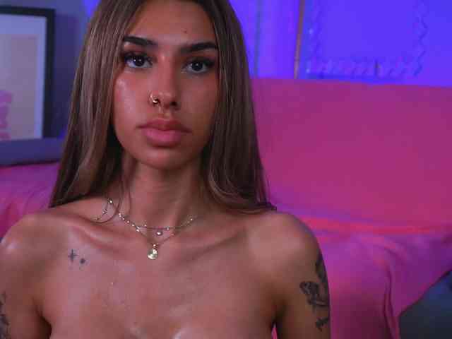 MelinaMilanni webcam
