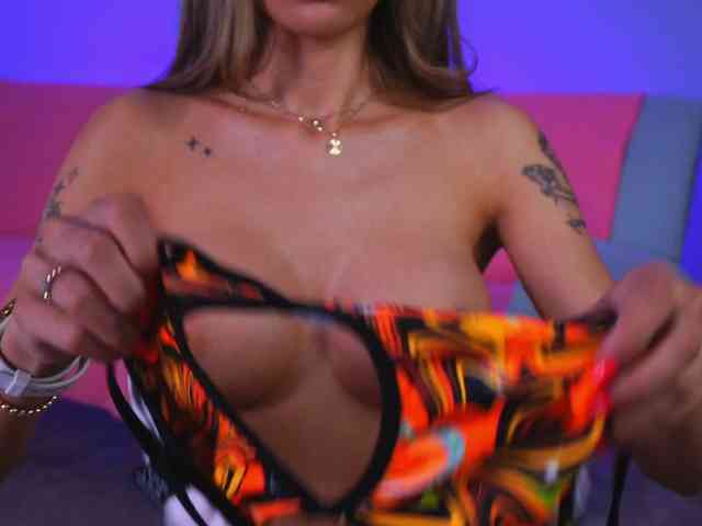 MelinaMilanni webcam