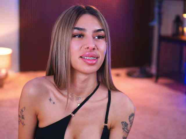 MelinaMilanni webcam