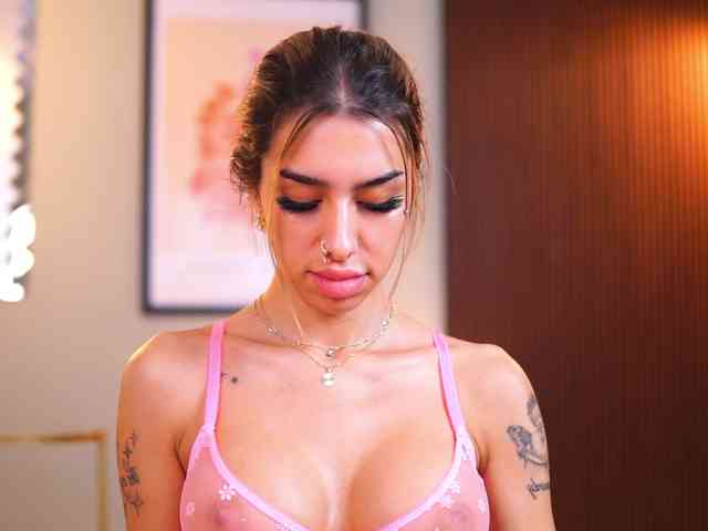 MelinaMilanni webcam