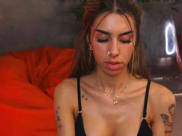 MelinaMilanni webcam
