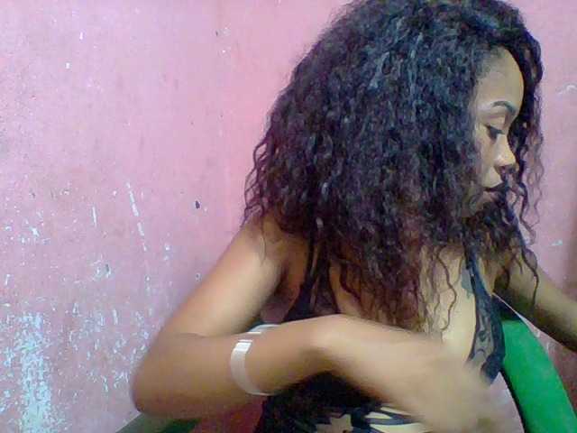  Estelahh chat room
