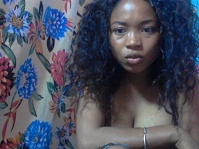 Estelahh on BongaCams 