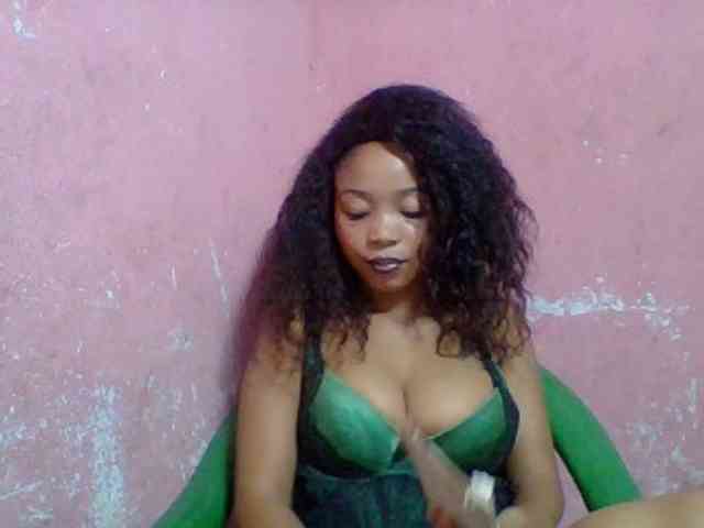Estelahh Live Webcam on BongaCams