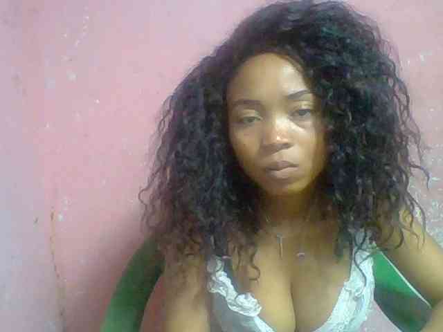 Estelahh Live Webcam on BongaCams