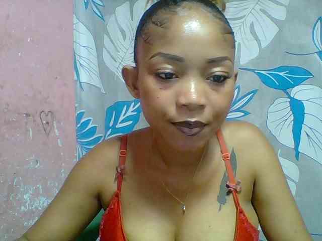 Estelahh Live Webcam on BongaCams