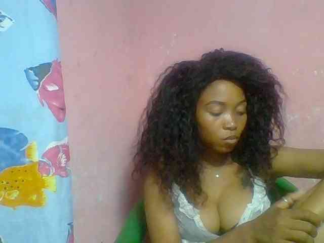 Estelahh Live Webcam on BongaCams