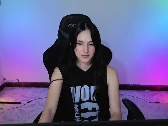 MiaLozano webcam bongacams model stream image