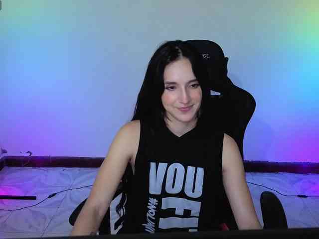MiaLozano webcam