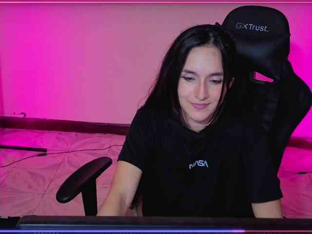 MiaLozano webcam