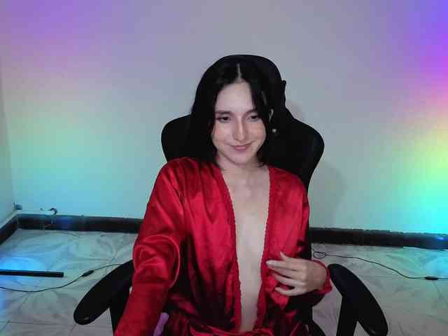 MiaLozano webcam