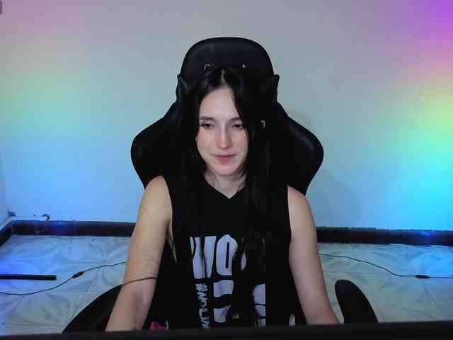MiaLozano webcam
