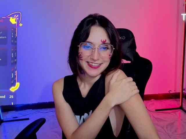 MiaLozano webcam