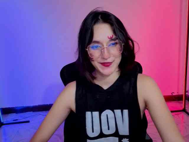 MiaLozano webcam